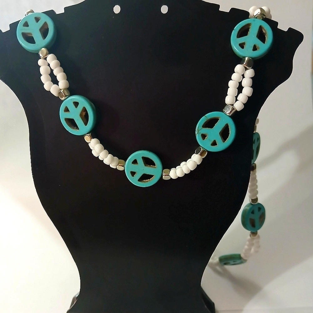 Peace Symbol Beaded Necklace - Turquoise